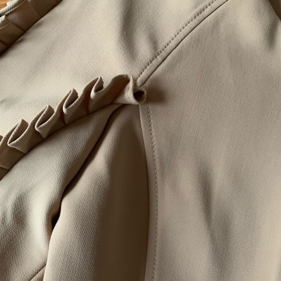 Olivia Palermo X BR Stunning Ruffle Jacket XS - Picture 12 of 12